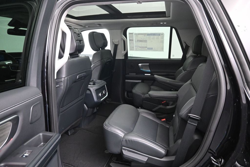 New 2026 Ford Expedition Platinum w/ Driver's Package AWD/4WD image 10