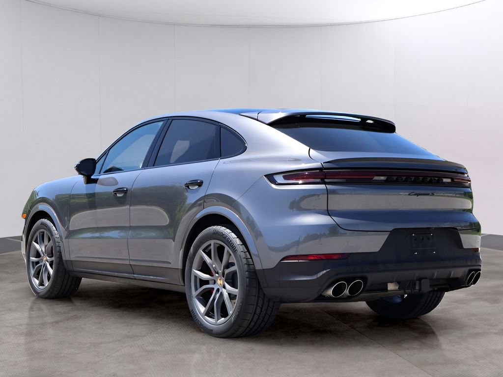 Certified 2024 Porsche Cayenne S AWD/4WD image 3