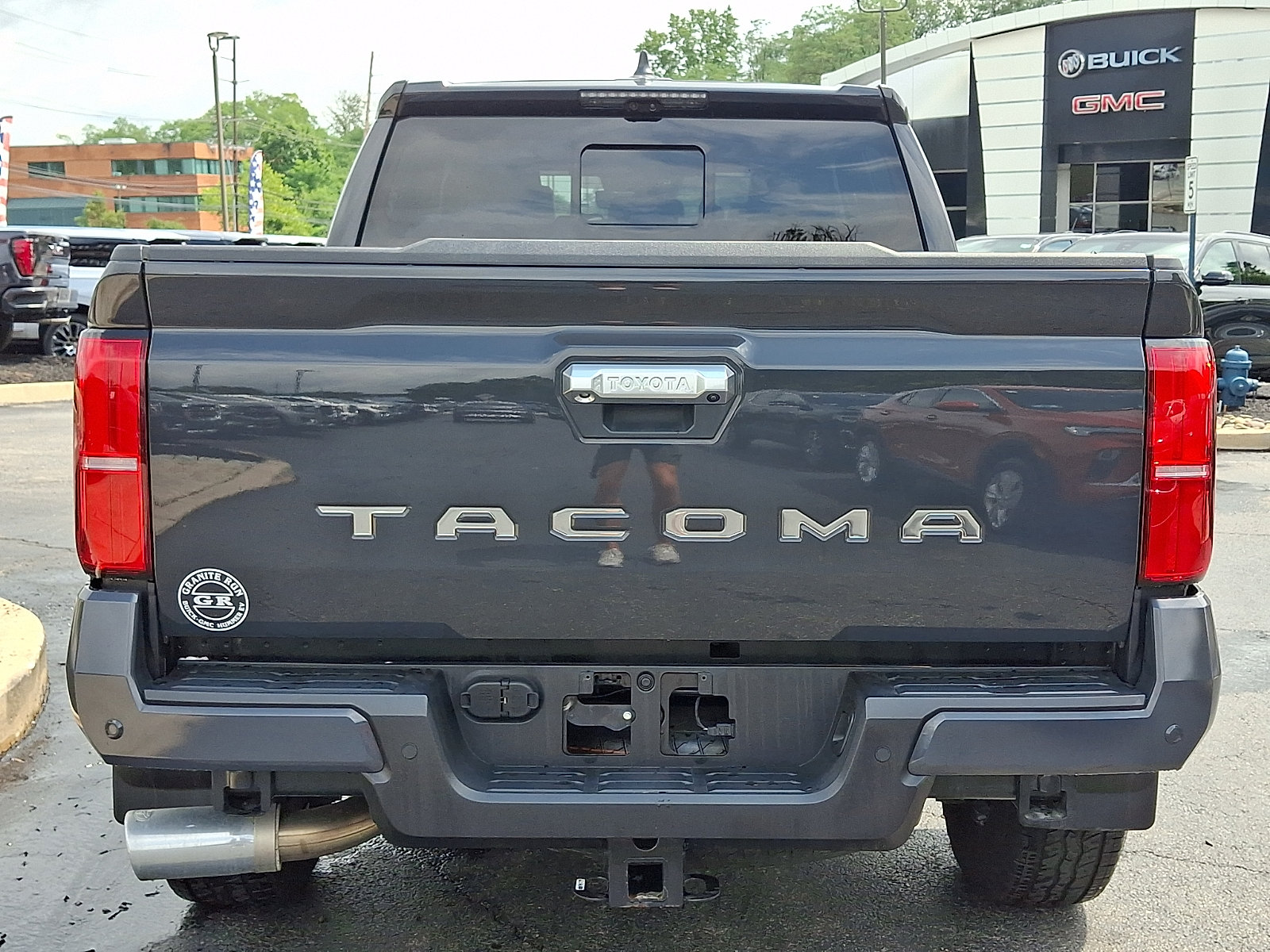 Used 2025 Toyota Tacoma Limited AWD/4WD image 5