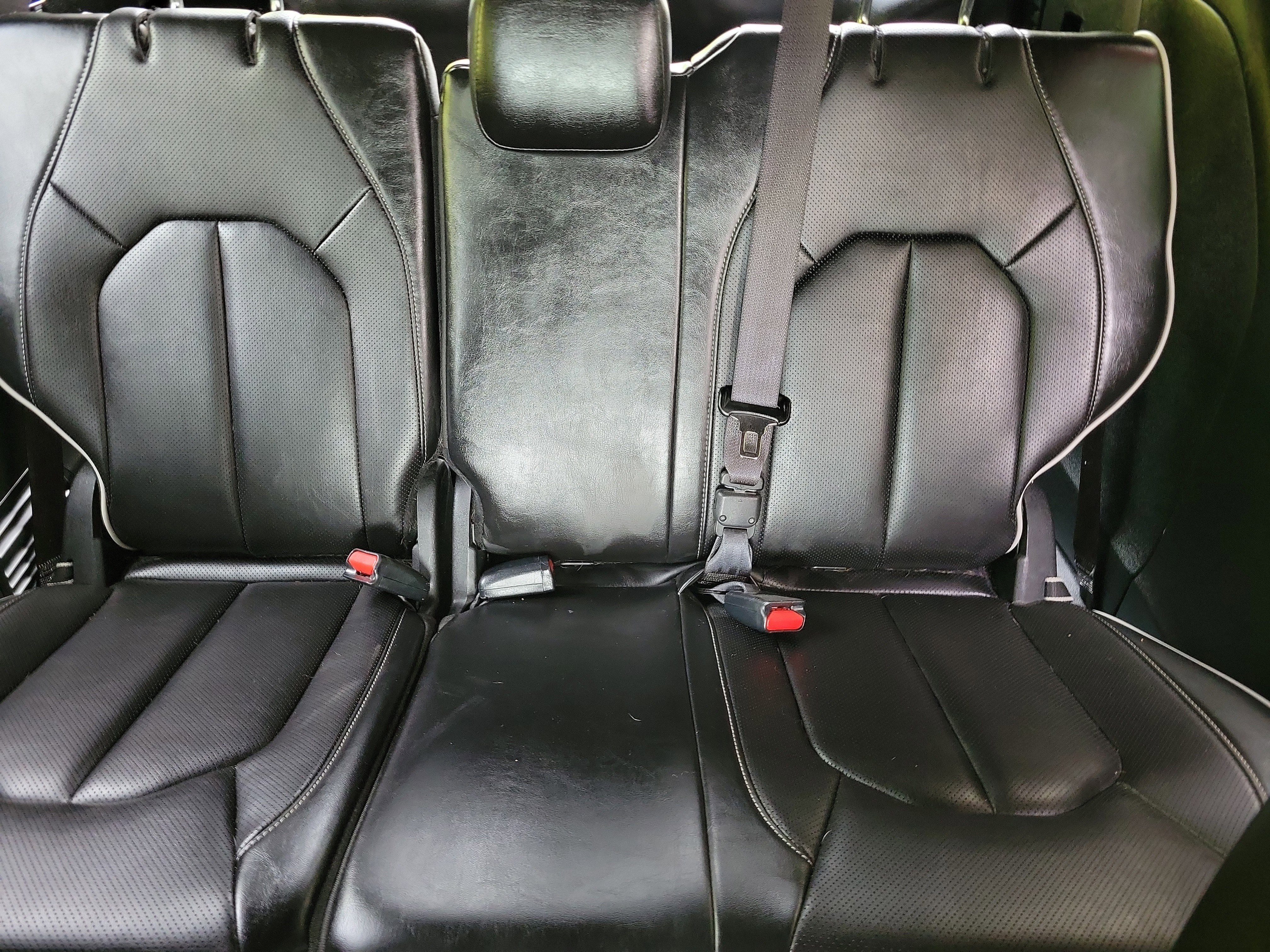 Used 2025 Chrysler Pacifica Limited image 13