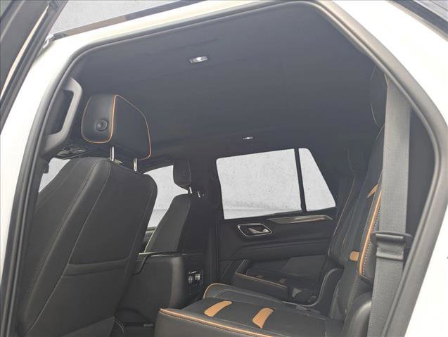 Used 2023 GMC Yukon AT4 w/ AT4 Premium Package AWD/4WD image 13