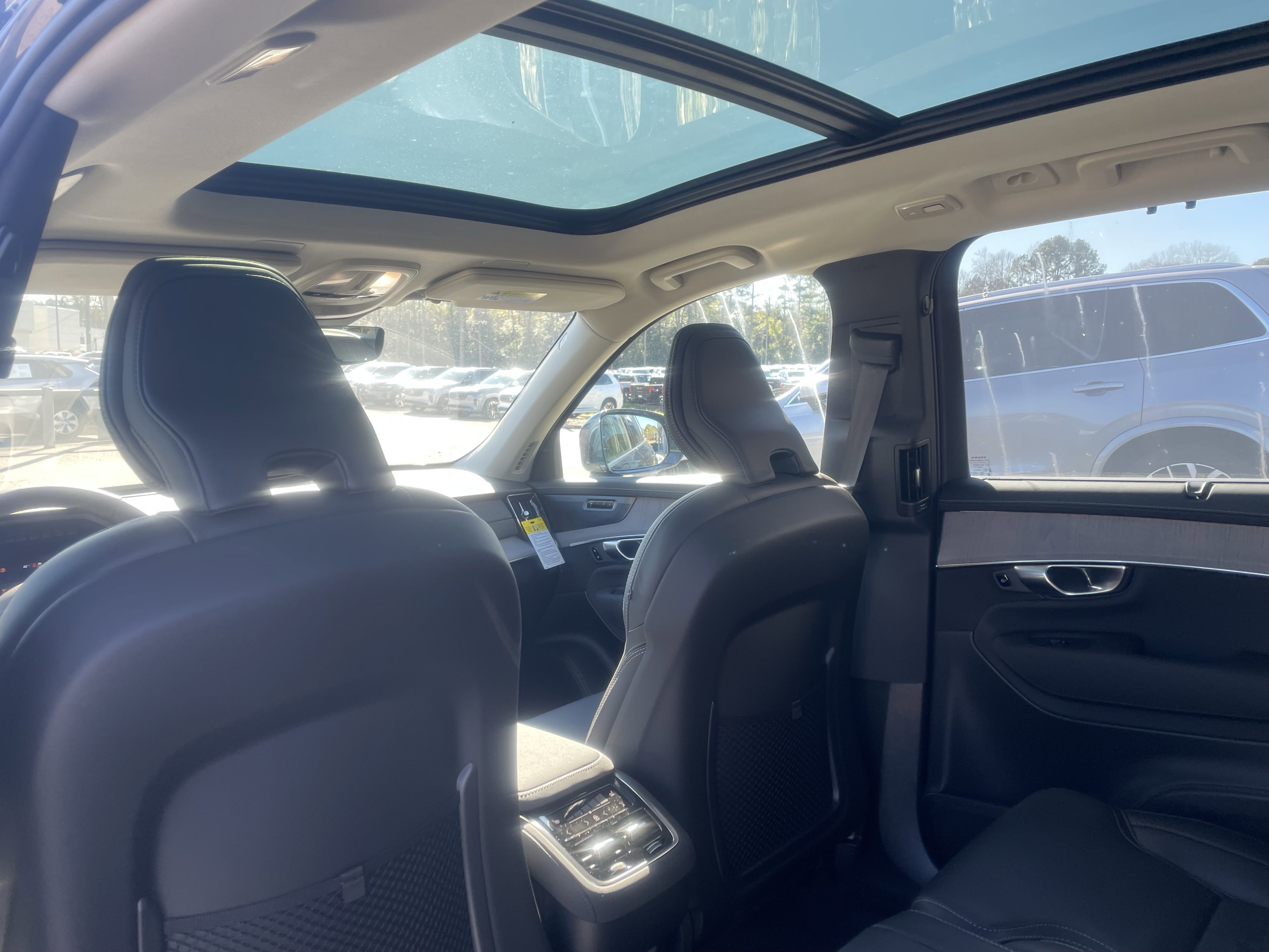 New 2026 Volvo XC90 B6 Ultra w/ Protection Package Premier image 13