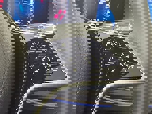 Certified 2025 Mercedes-Benz GLE 450e 4MATIC image 26