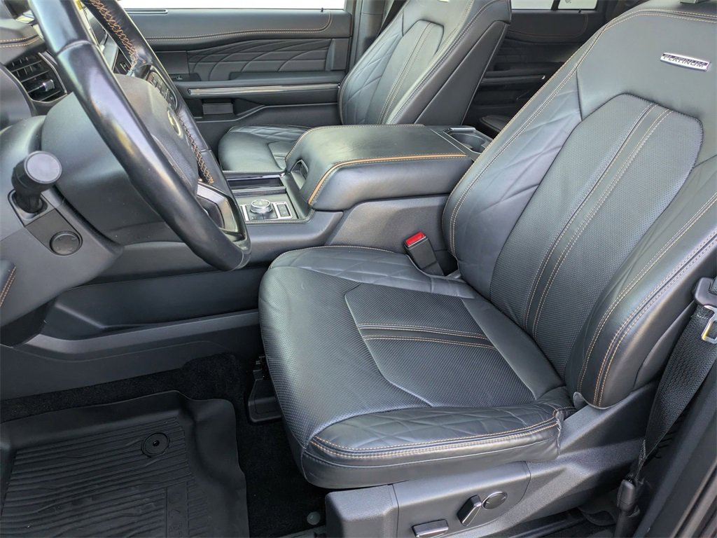 Used 2022 Ford Expedition Platinum image 16