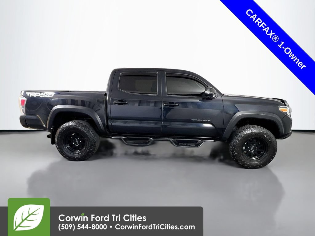 Used 2022 Toyota Tacoma TRD Off-Road w/ Technology Package AWD/4WD image 17
