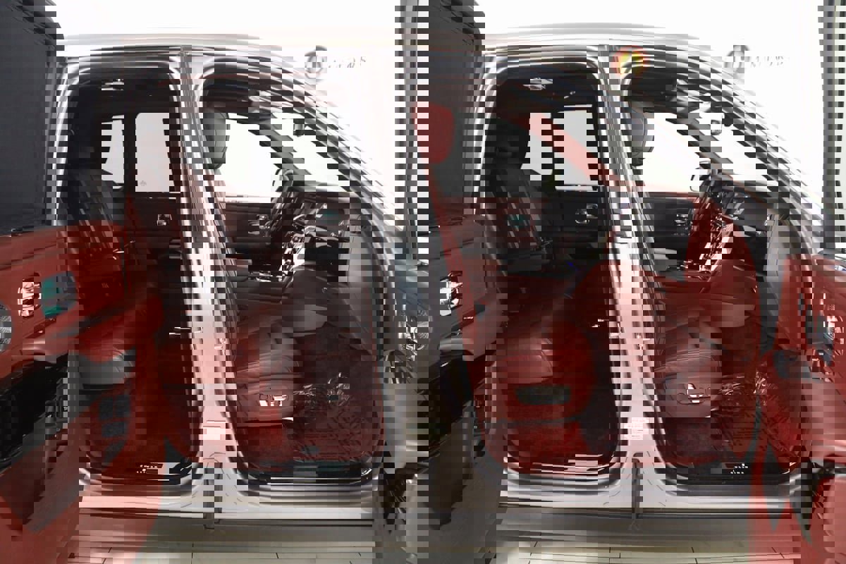 Used 2020 Rolls-Royce Cullinan image 23