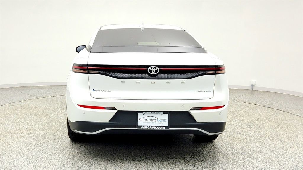 Used 2024 Toyota Crown AWD/4WD image 6