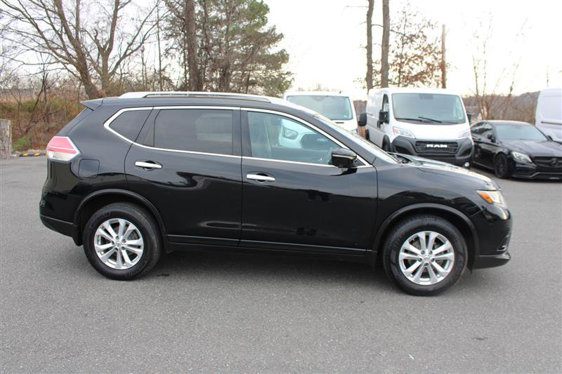 Used 2015 Nissan Rogue SV w/ SV Premium Package image 9