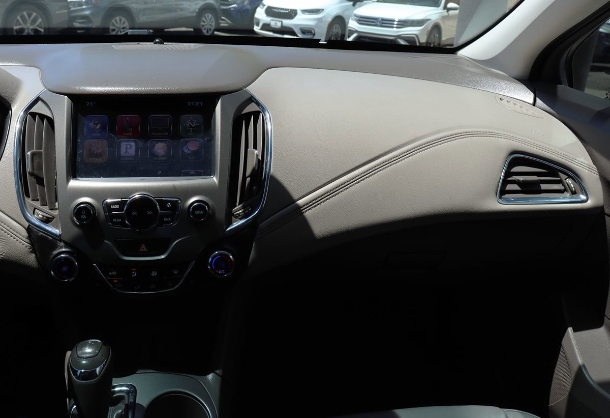 Used 2016 Chevrolet Cruze Premier FWD image 44