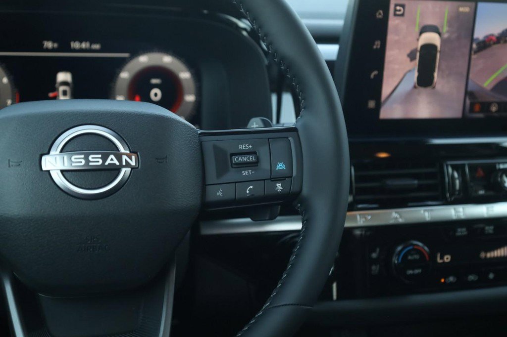 New 2026 Nissan Pathfinder Platinum image 9