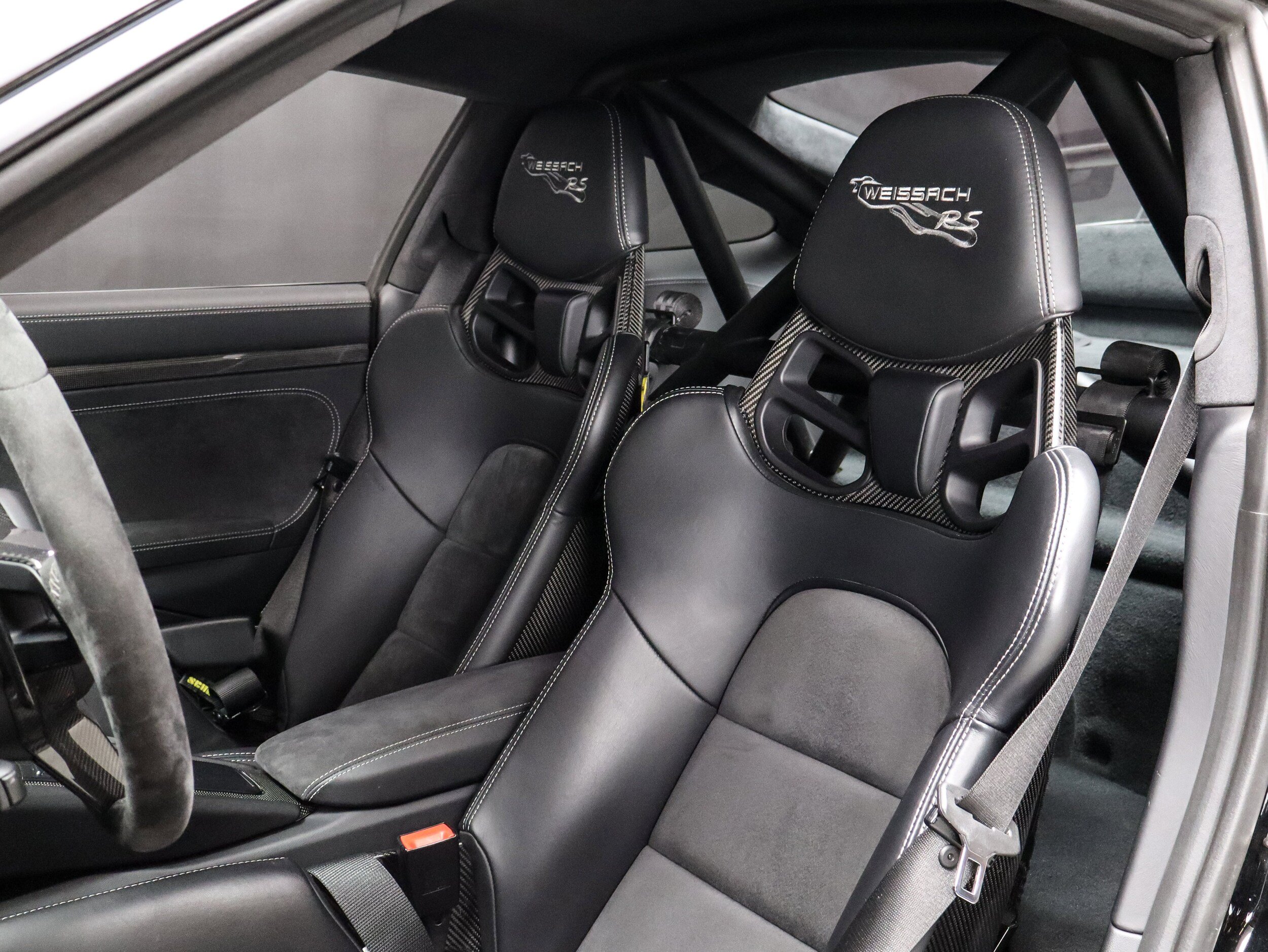 Certified 2018 Porsche 911 GT2 RS RWD image 28