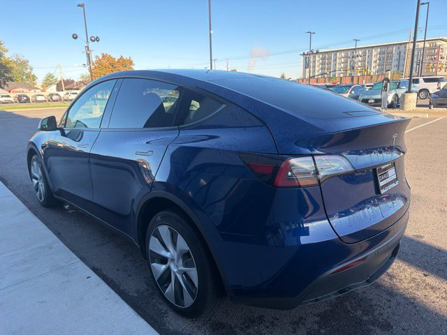 Used 2023 Tesla Model Y Long Range AWD/4WD image 5