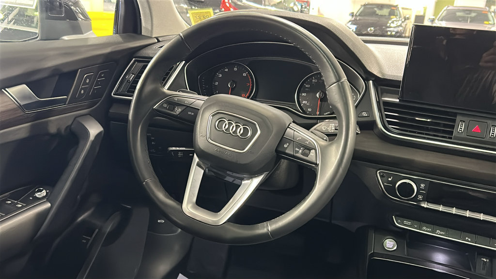 Used 2023 Audi Q5 2.0T Premium w/ Convenience Package AWD/4WD image 24