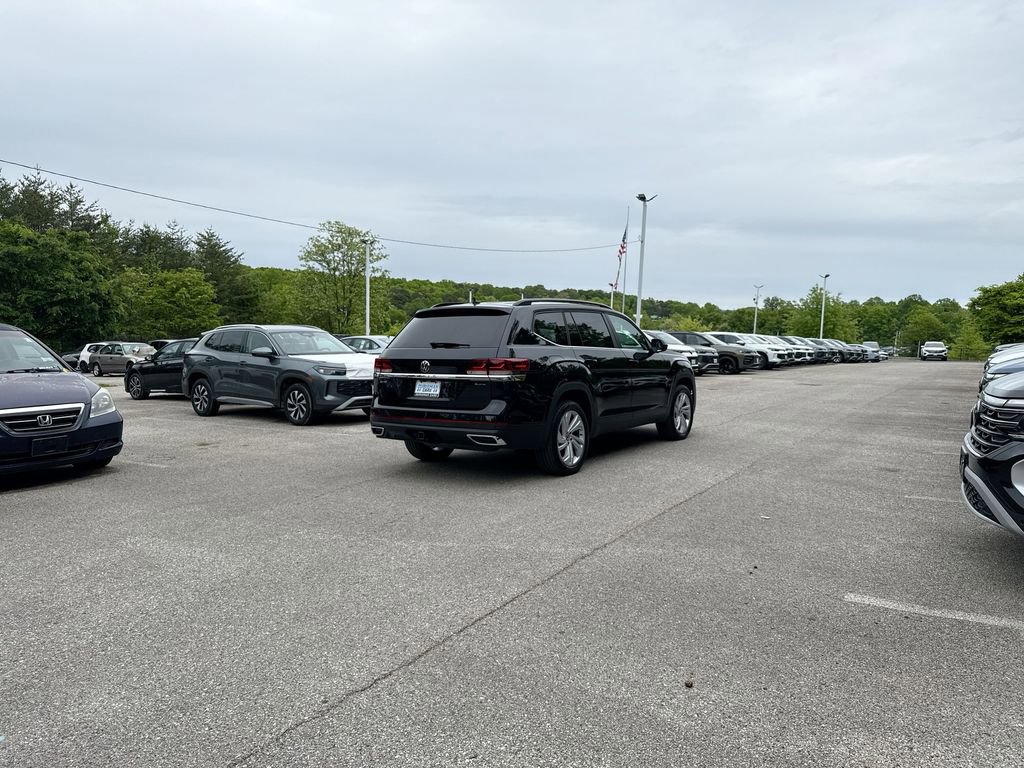 Used 2023 Volkswagen Atlas SE AWD/4WD image 8
