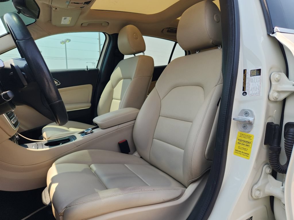 Used 2018 Mercedes-Benz GLA 250 4MATIC image 3