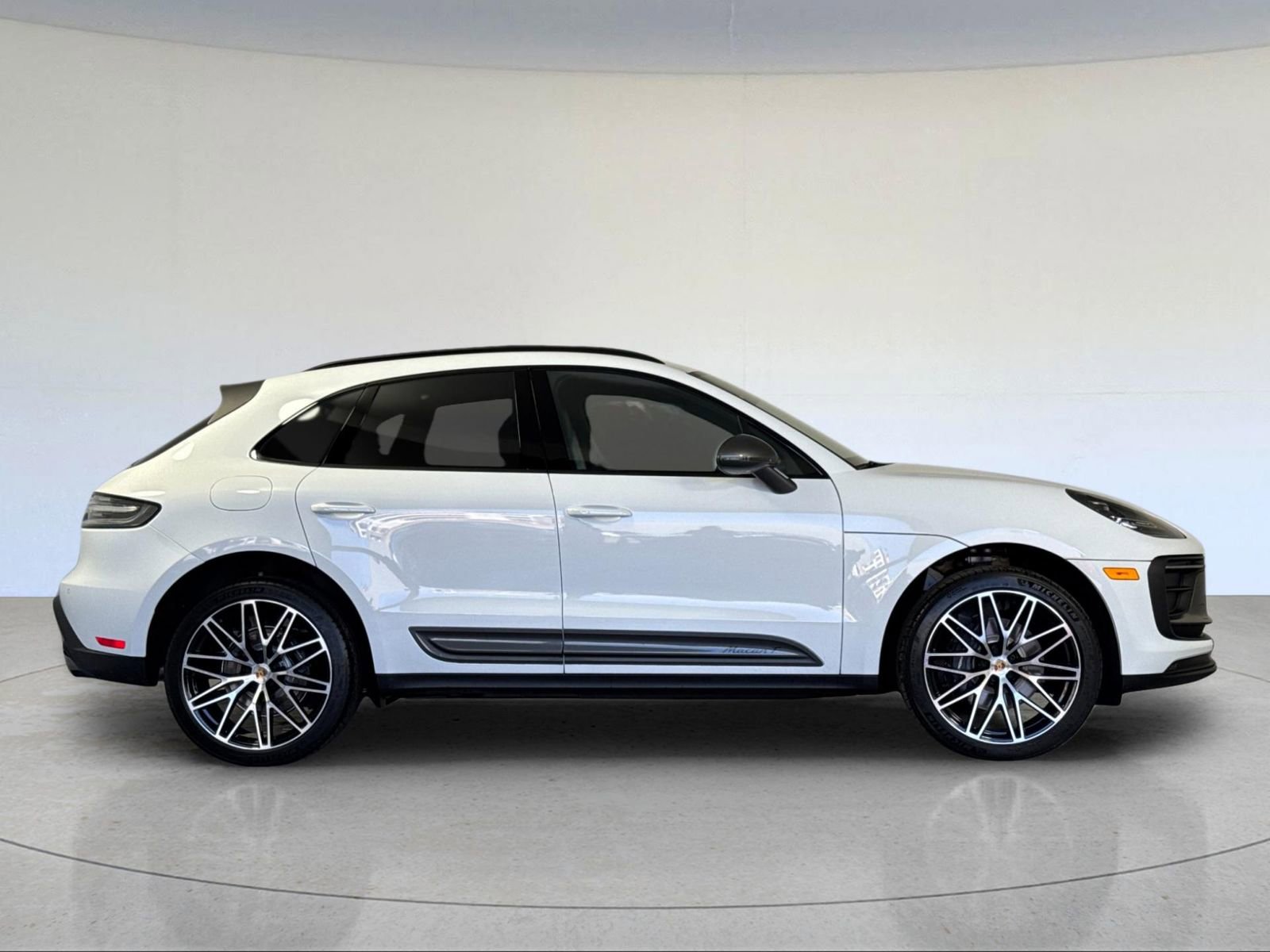 New 2026 Porsche Macan Turbo image 9
