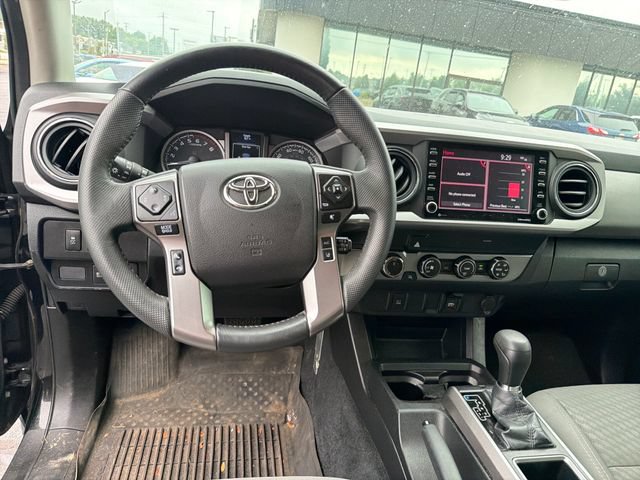 Used 2021 Toyota Tacoma SR5 w/ SR5 Appearance Package (SM) AWD/4WD image 14