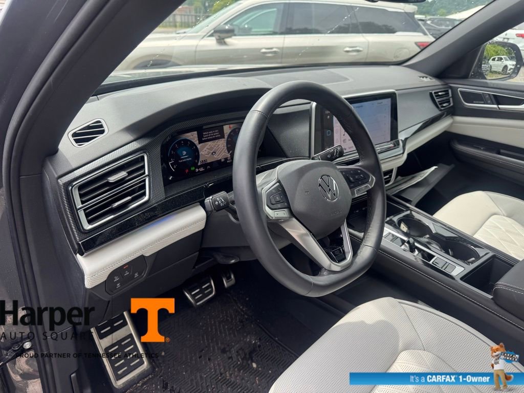 Used 2025 Volkswagen Atlas Cross Sport SEL Premium R-Line AWD/4WD image 14