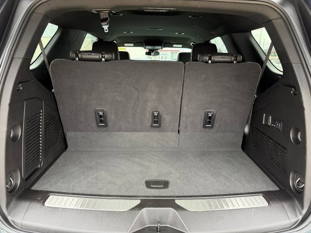 Used 2025 Chevrolet Tahoe Z71 w/ Comfort Package image 20