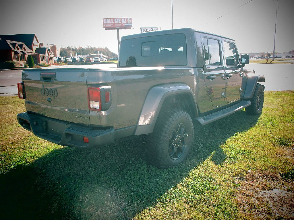 New 2025 Jeep Gladiator Sport AWD/4WD image 18