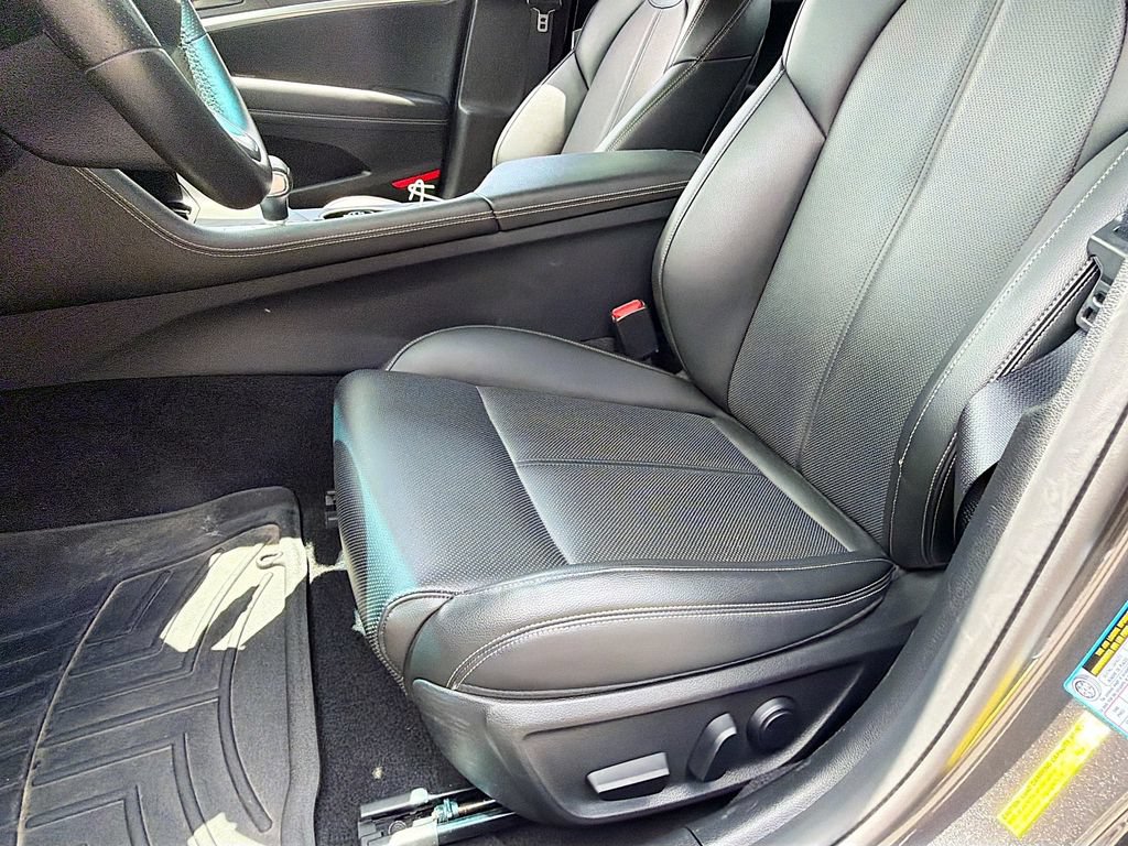 Used 2021 Genesis G70 2.0T AWD/4WD image 35