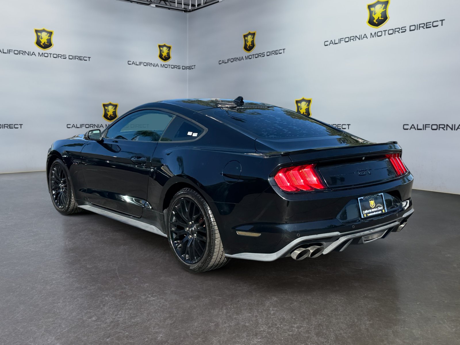 Used 2020 Ford Mustang GT w/ Black Accent Package RWD image 3