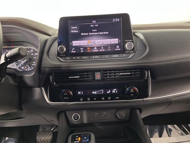 Used 2022 Nissan Rogue SV image 25