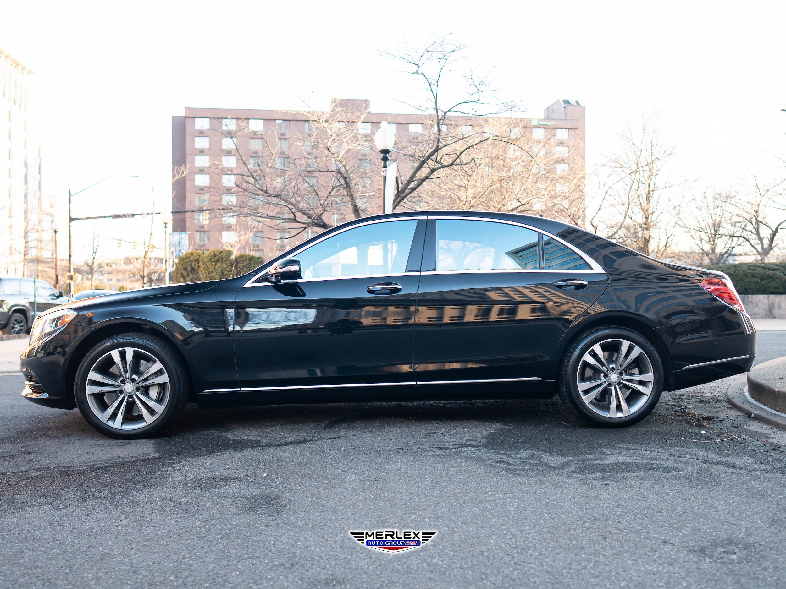 Used 2016 Mercedes-Benz S 550 4MATIC Sedan image 4