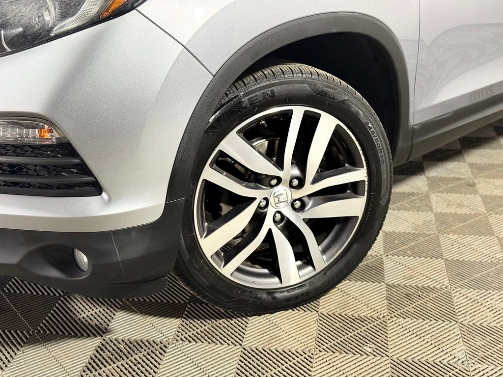 Used 2017 Honda Pilot Elite video 2
