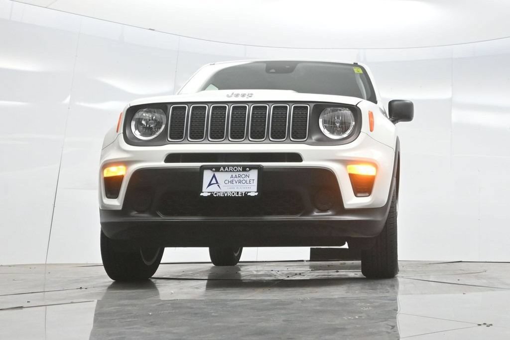 Used 2023 Jeep Renegade Latitude AWD/4WD image 56