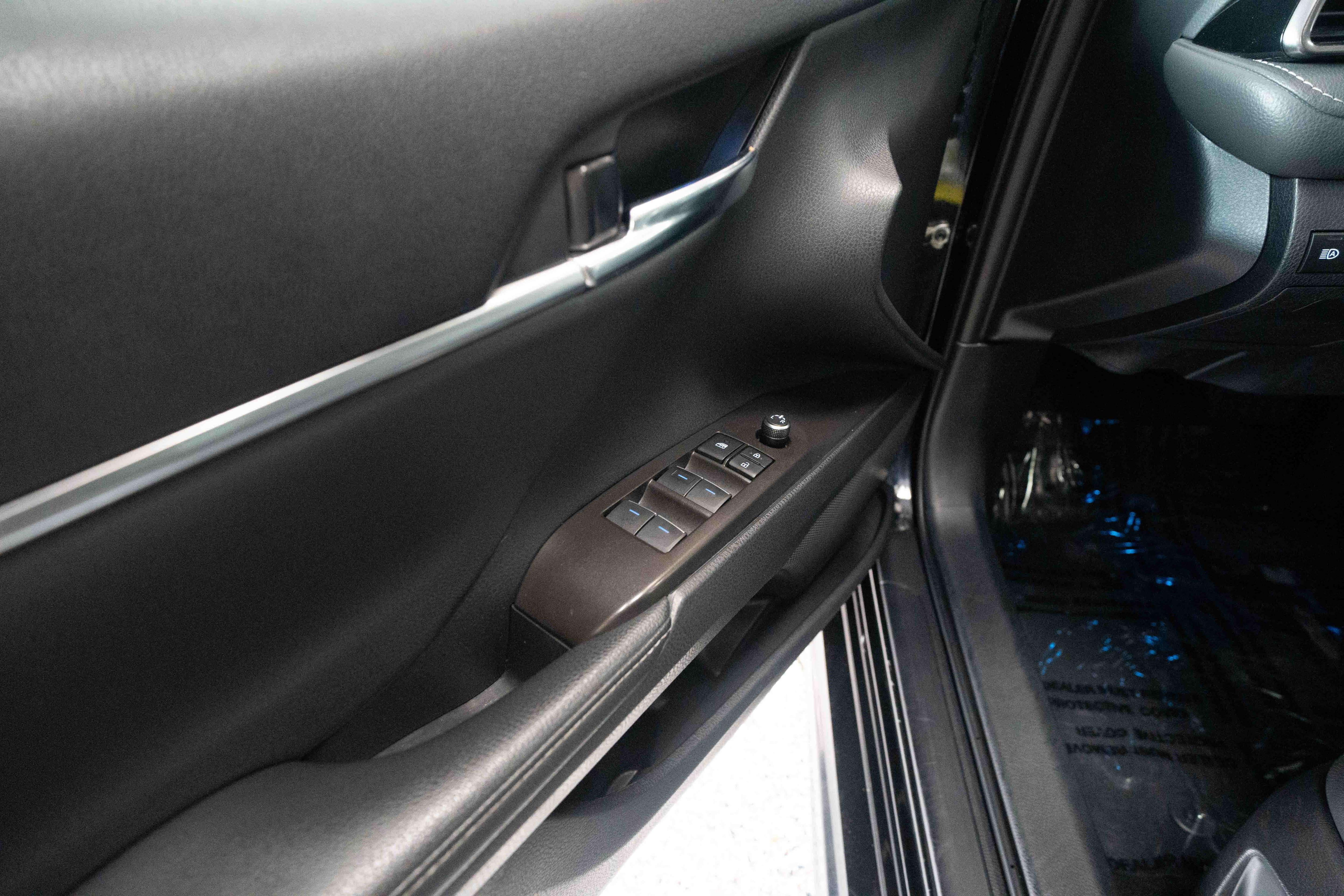 Used 2024 Toyota Camry XSE FWD image 7