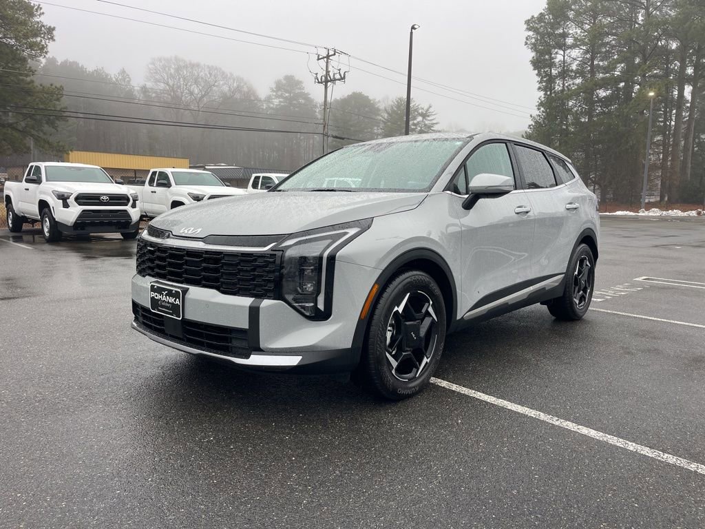 Certified 2026 Kia Sportage EX FWD image 2