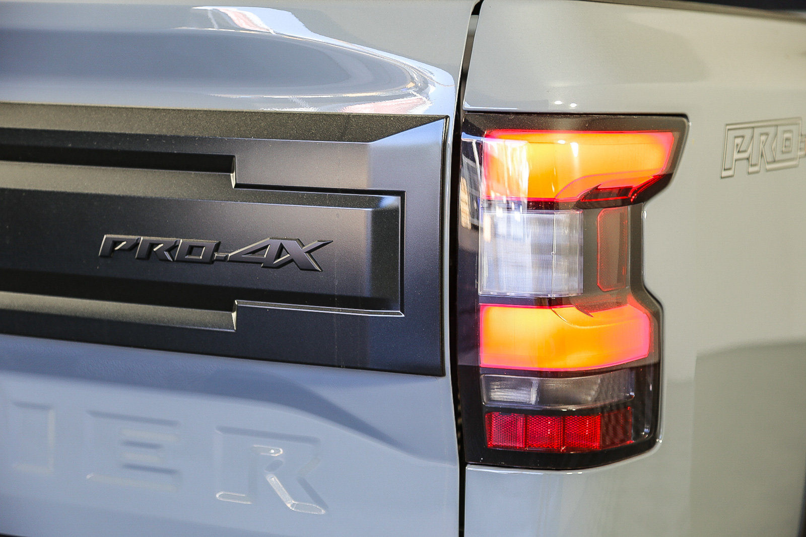 New 2025 Nissan Frontier PRO-4X w/ Tow Package AWD/4WD image 7
