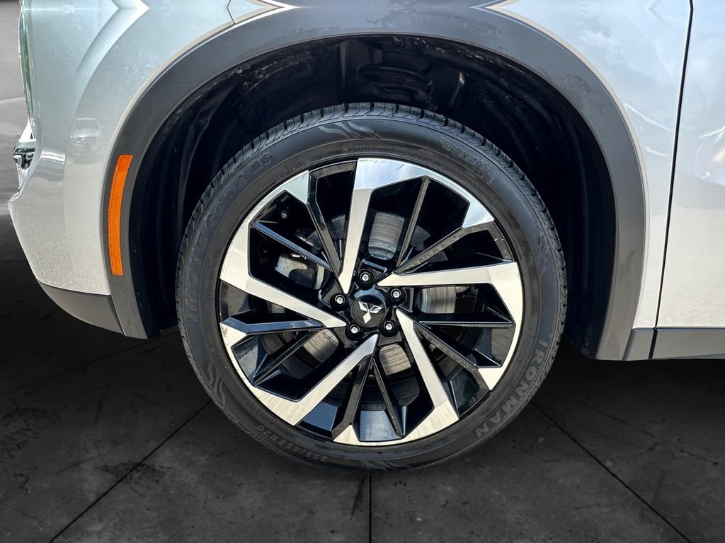 Used 2024 Mitsubishi Outlander SE FWD image 14