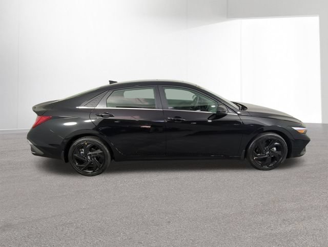 New 2026 Hyundai Elantra SEL Sport Premium FWD image 38