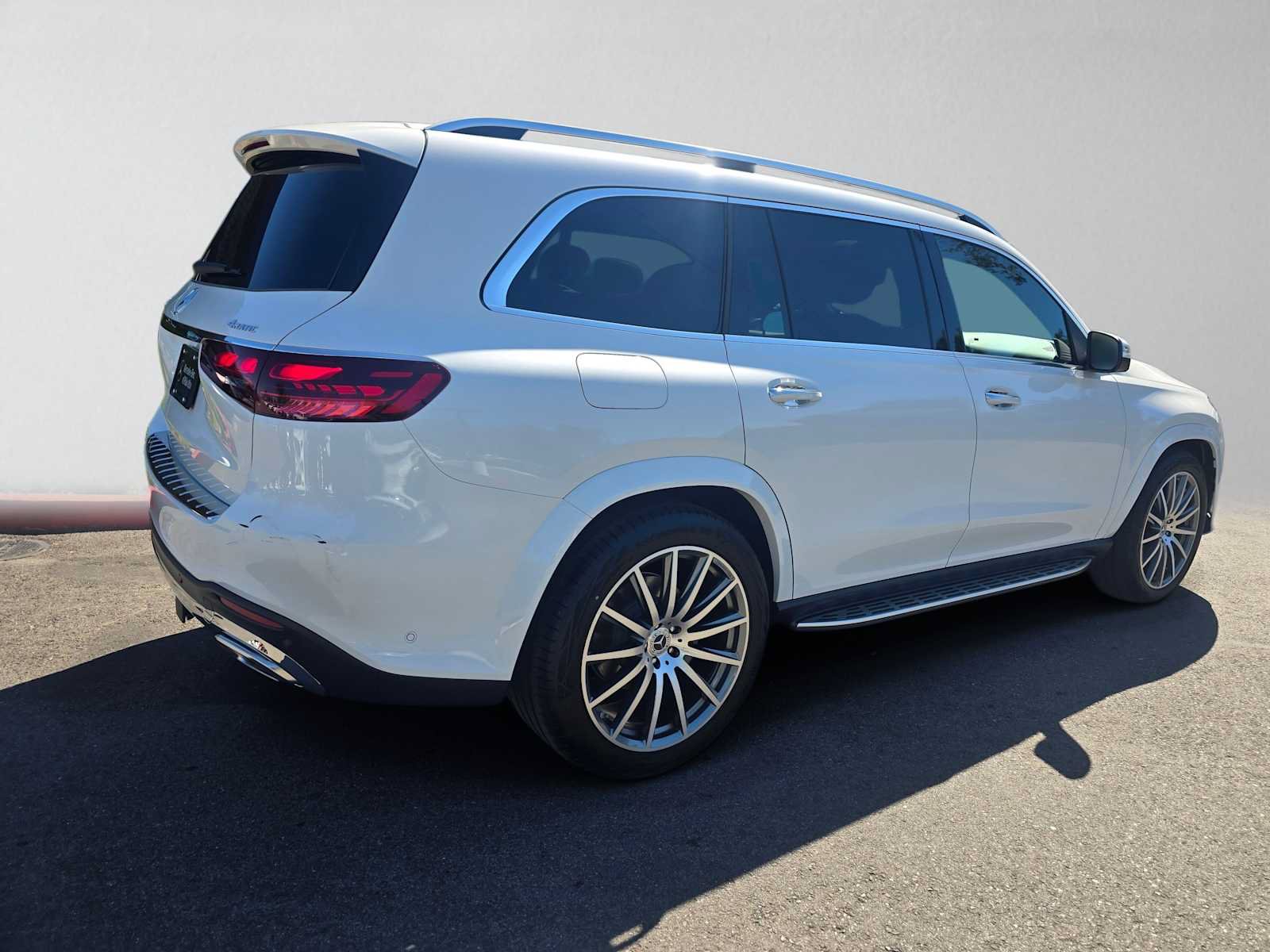 Used 2026 Mercedes-Benz GLS 580 4MATIC image 3
