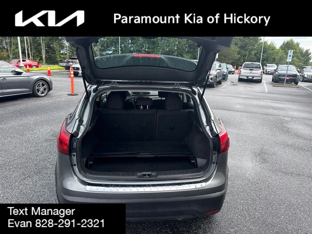 Used 2019 Nissan Rogue Sport S w/ Appearance Package AWD/4WD image 10