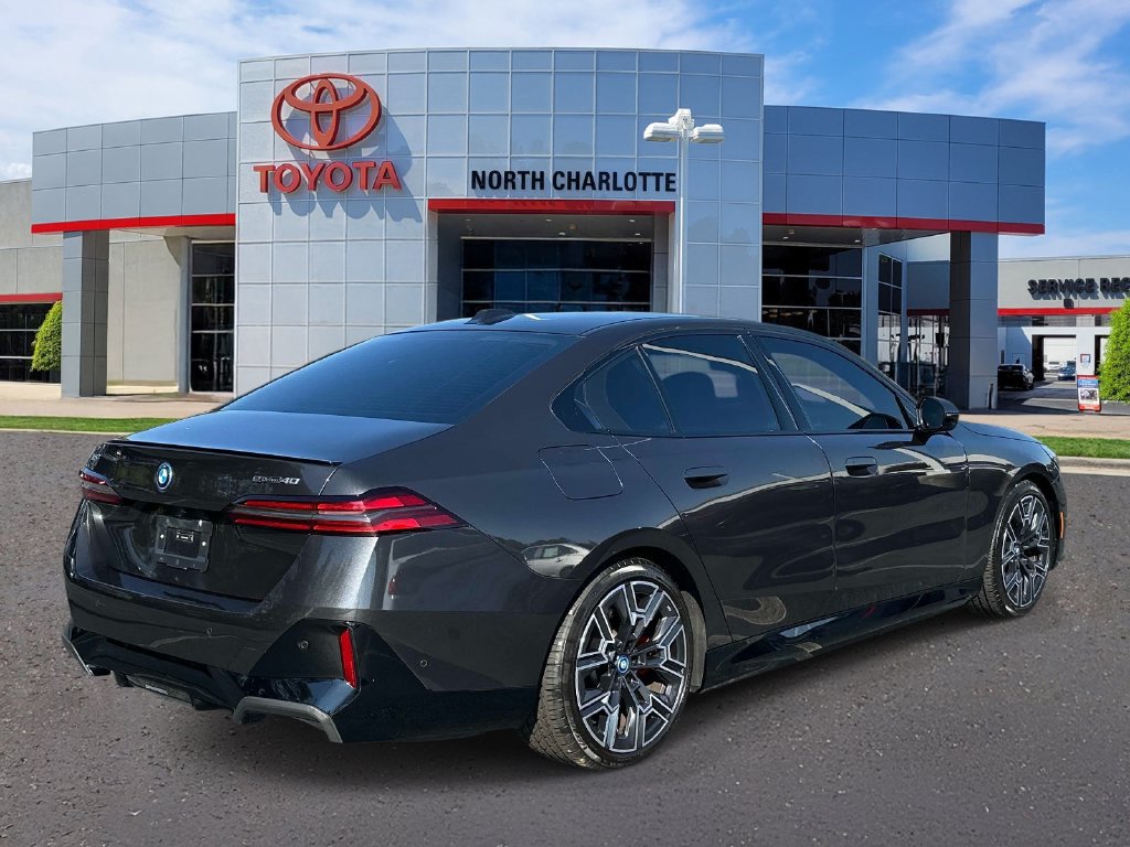 Used 2024 BMW i5 eDrive40i w/ M Sport Package RWD image 7