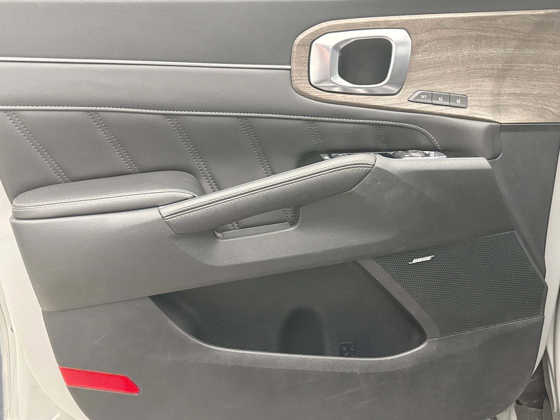 Used 2023 Kia Sorento SX Prestige image 9