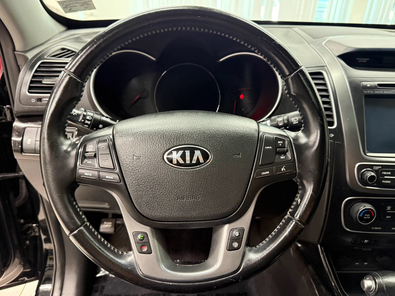 Used 2014 Kia Sorento EX w/ EX V6 Touring Package AWD/4WD image 32