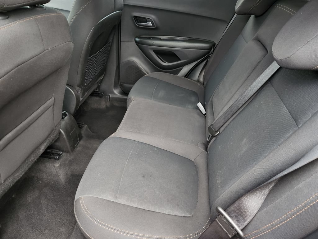 Used 2021 Chevrolet Trax LS w/ Tint and Cruise Package FWD image 19