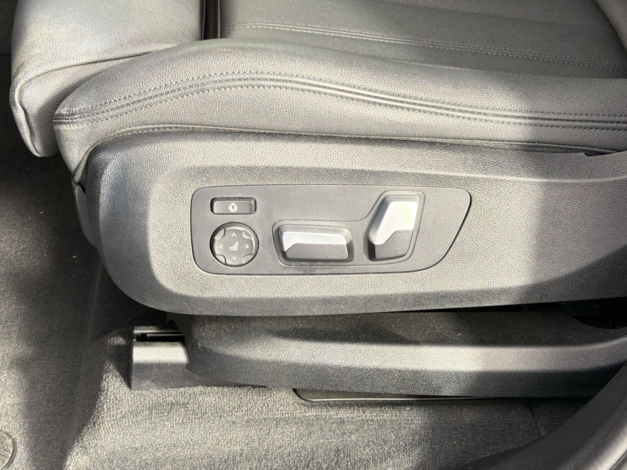 Used 2021 BMW X5 xDrive40i w/ Convenience Package AWD/4WD image 13