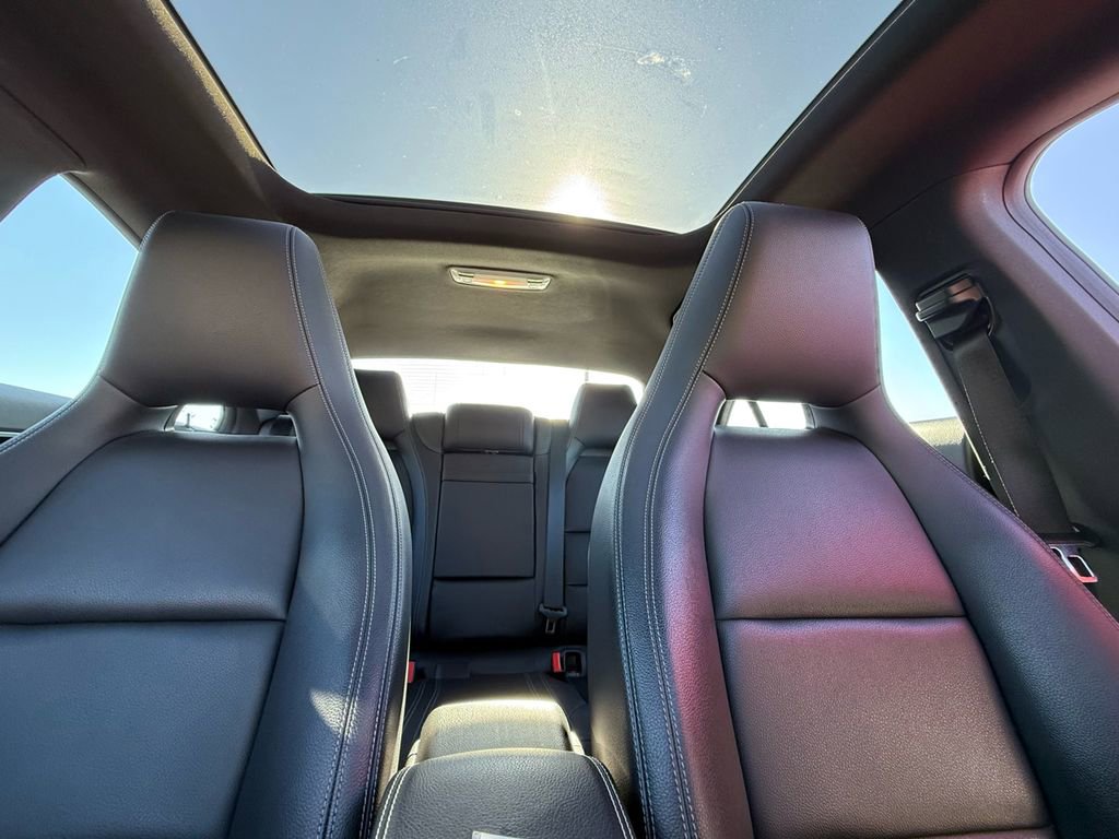 Used 2019 Mercedes-Benz CLA 250 4MATIC image 24