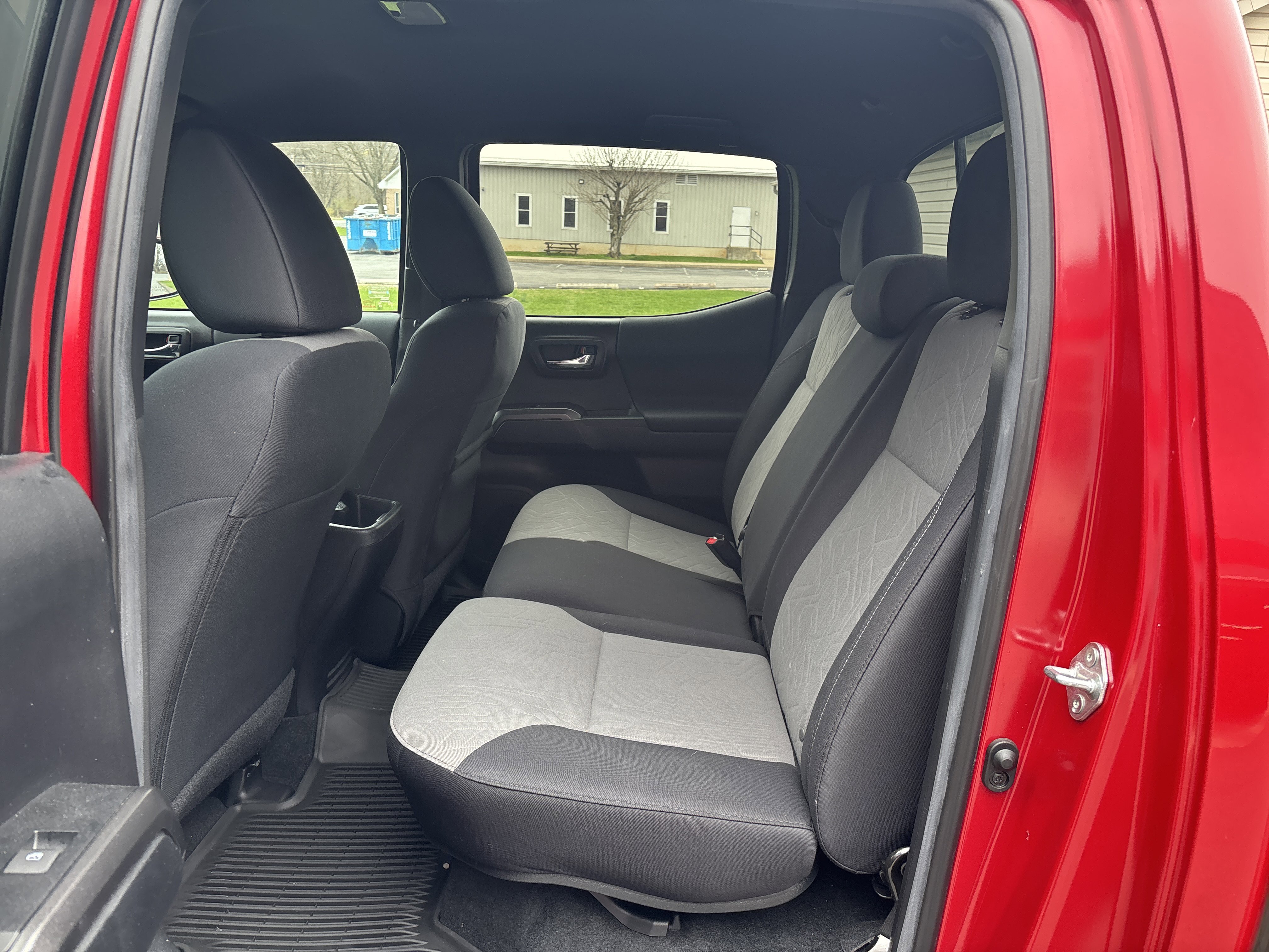 Used 2021 Toyota Tacoma TRD Sport w/ Technology Package image 13