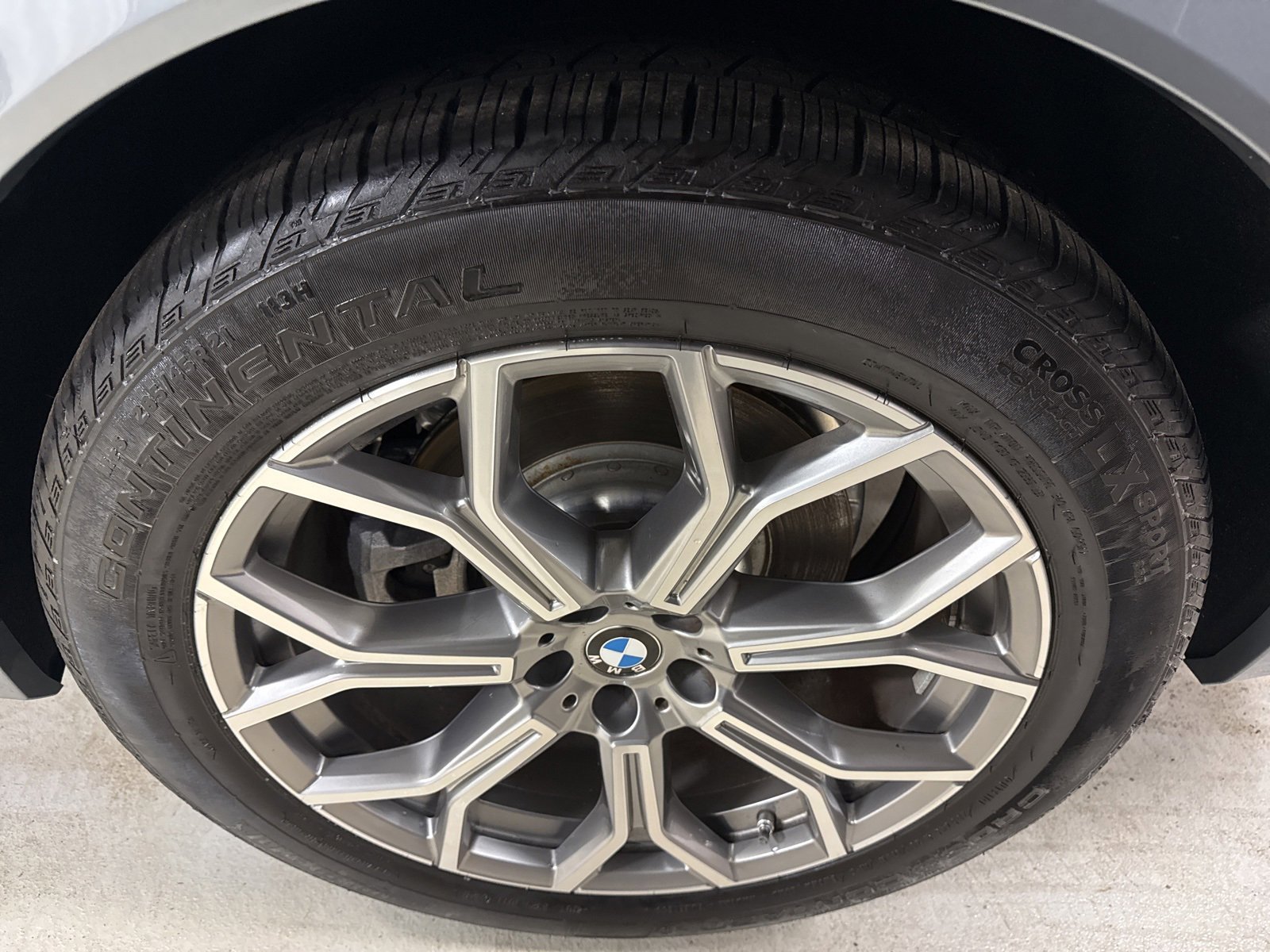 Used 2025 BMW X7 xDrive40i w/ Premium Package image 13