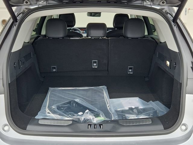 New 2025 Lincoln Nautilus Premier image 13