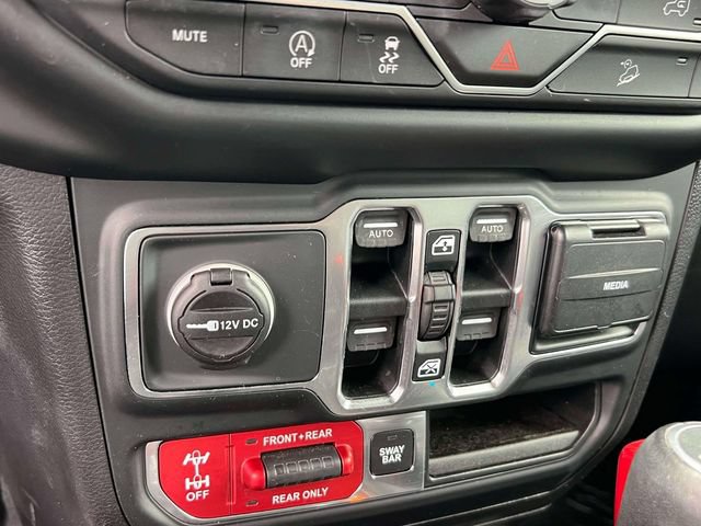 Used 2018 Jeep Wrangler Unlimited Rubicon AWD/4WD image 35