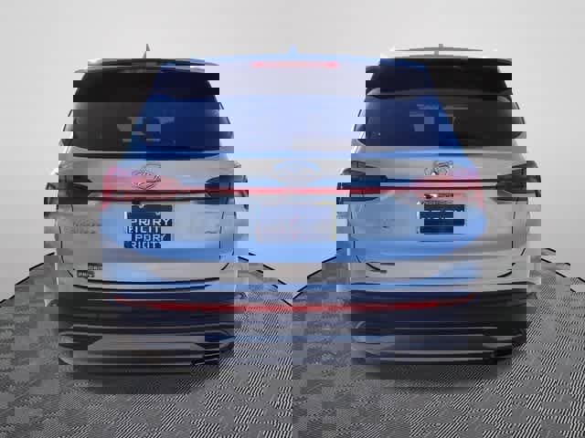 Used 2023 Hyundai Santa Fe SEL image 3