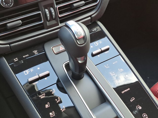 New 2026 Porsche Macan Turbo image 36