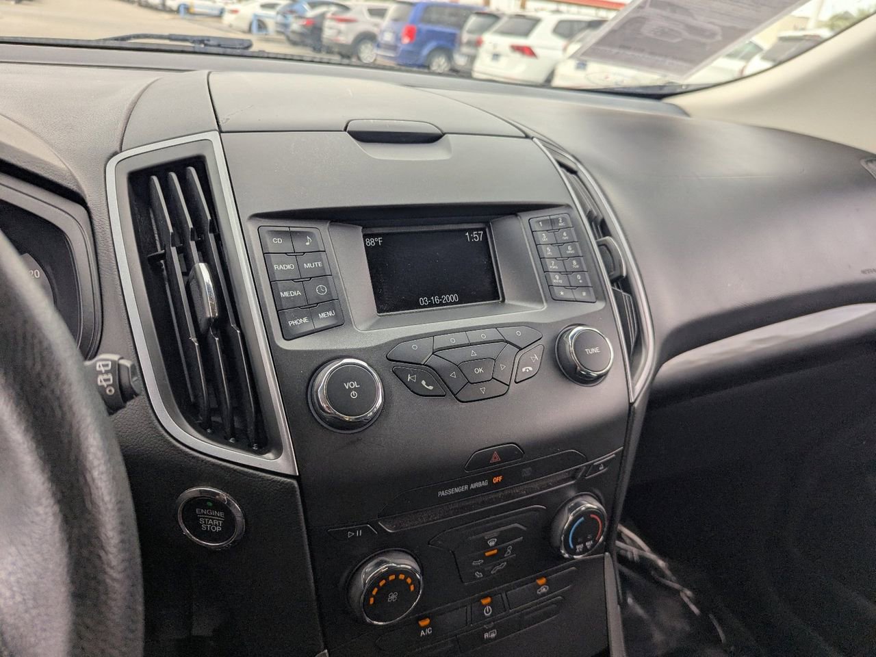 Used 2016 Ford Edge SE image 23
